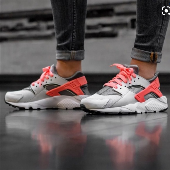 Nike Other - ‼️sold‼️🔥 Rare Nike Huarache Run Coral 3Y